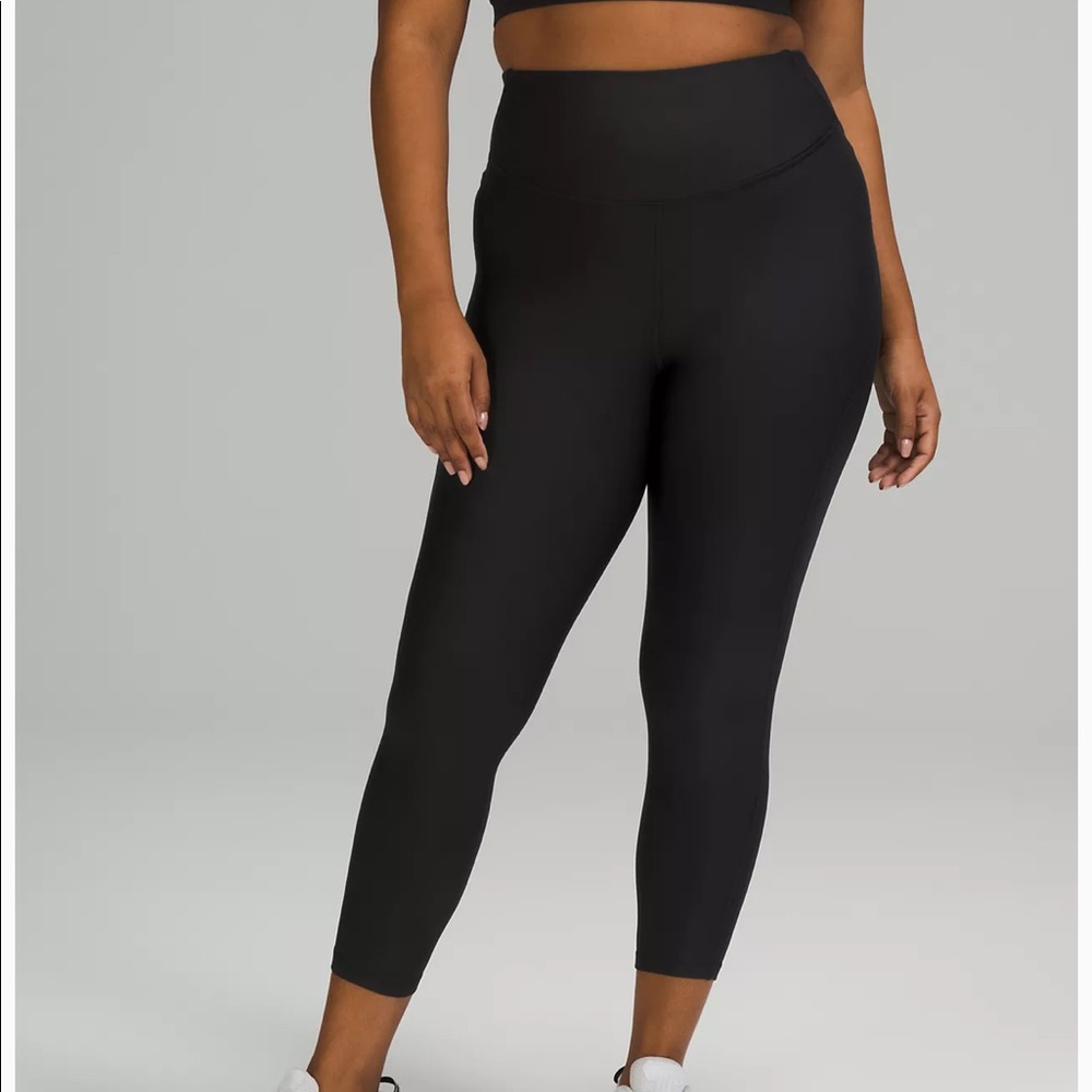 Lululemon NWT Base Pace High-Rise Fleece Tights 25”